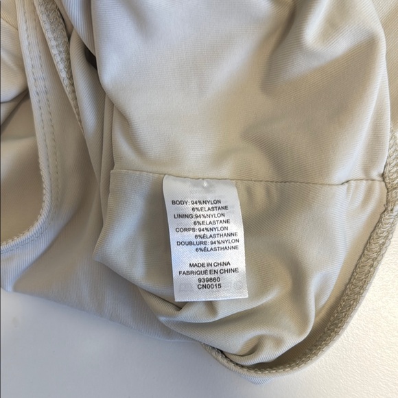 House of Harlow 1960 Gray Fitted Short Sleeve Bodysuit - Picture 2 of 4